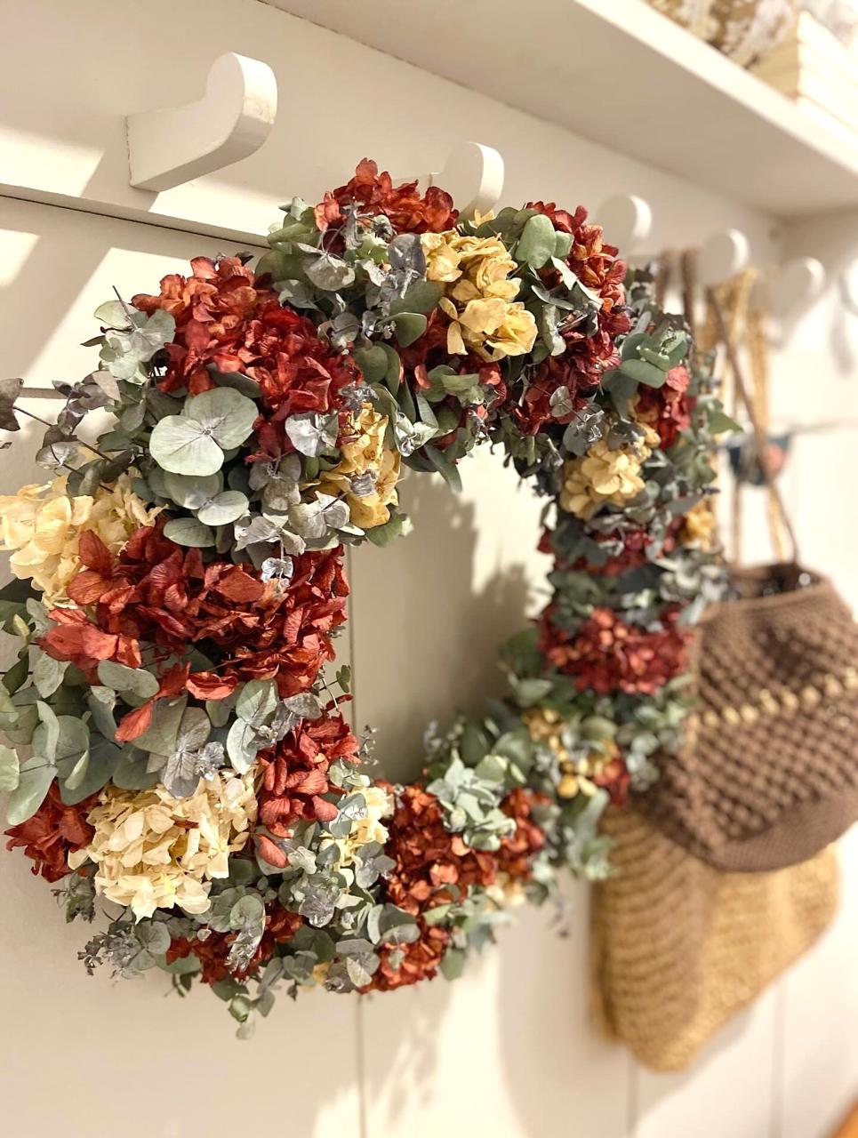 Guirlanda de Hortências e Eucalipto