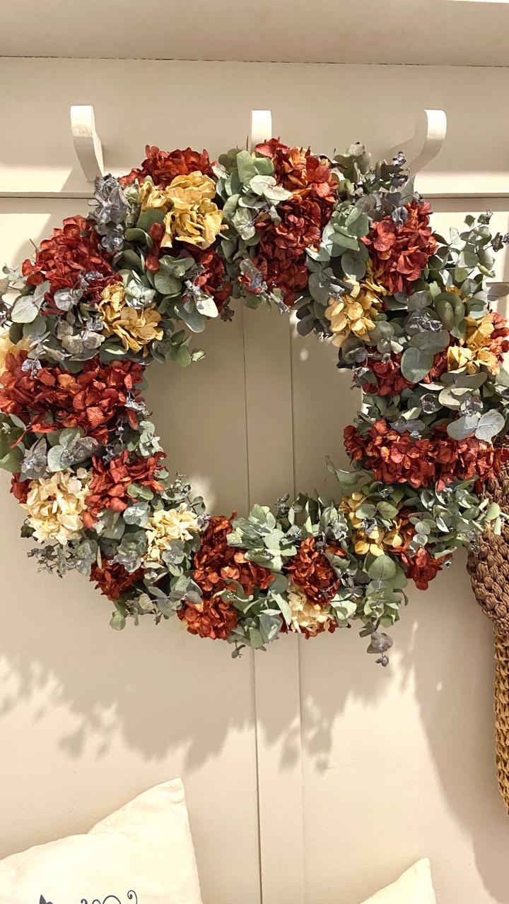 Guirlanda de Hortências e Eucalipto